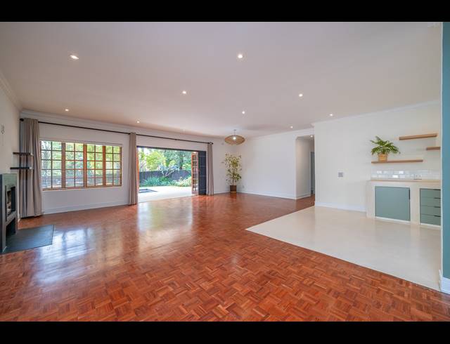 4 BEDROOM FREEHOLD FOR SALE IN ROBINDALE